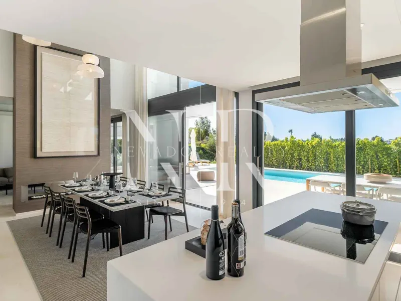 Designer villa for sale in El Paraíso