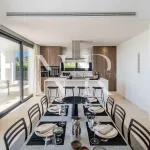 Designer villa for sale in El Paraíso 5