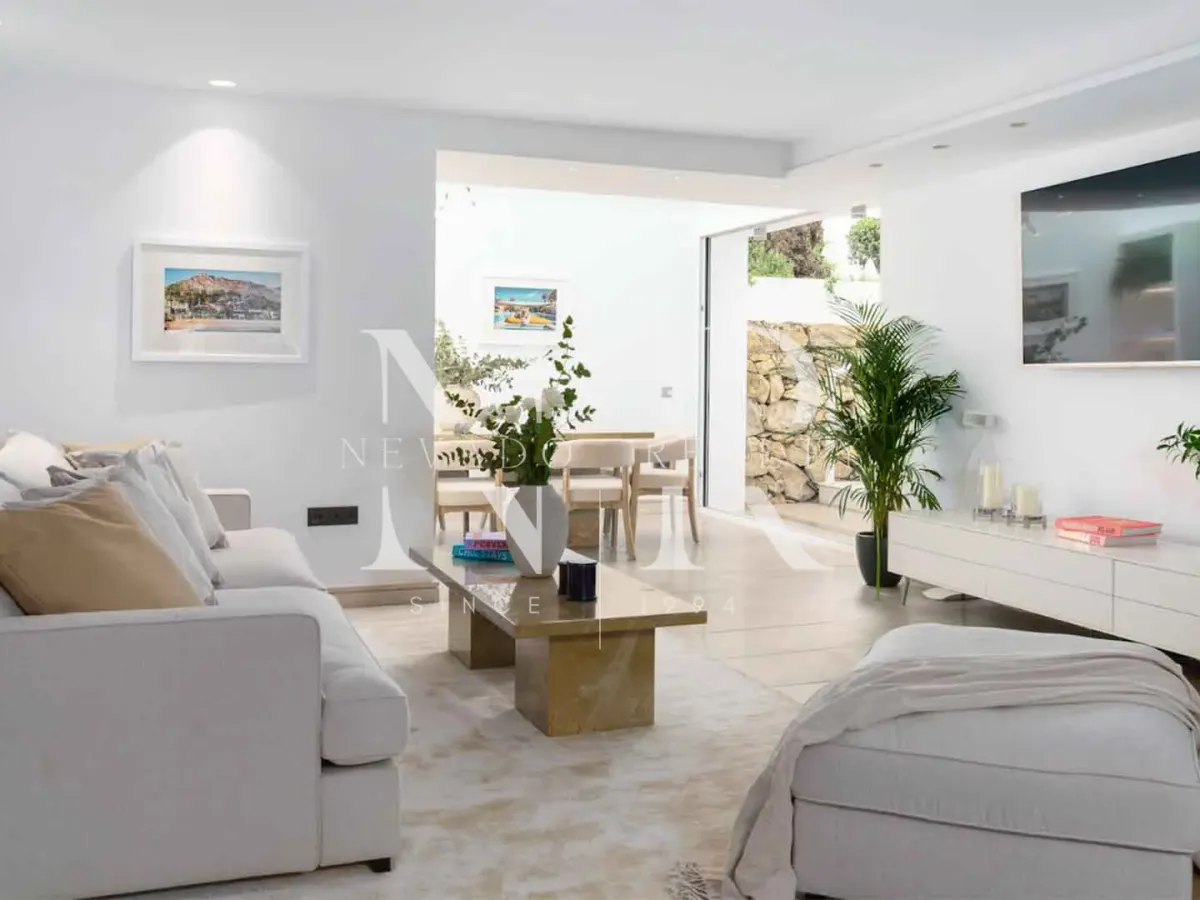 Villa in Nueva Andalucía for sale