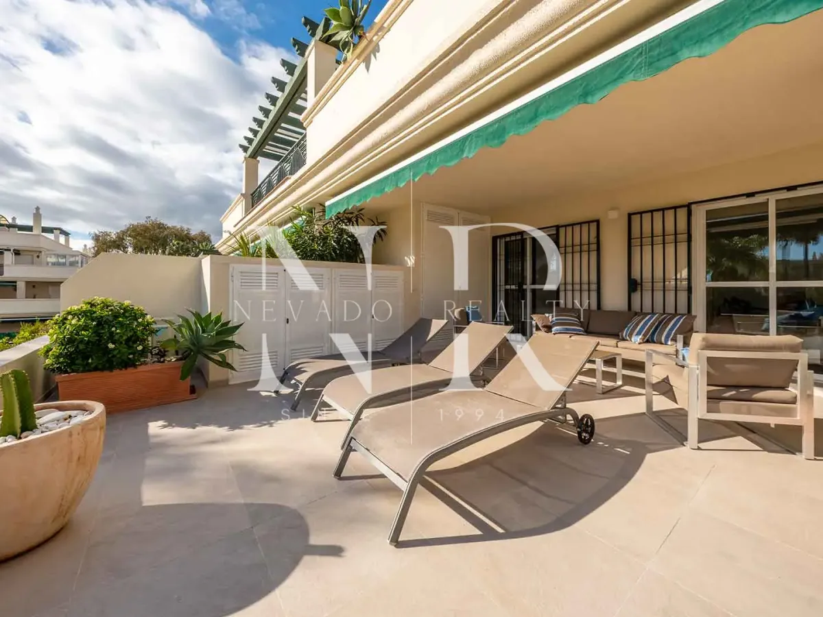 Renovated apartment in the Locrimar residential complex for sale