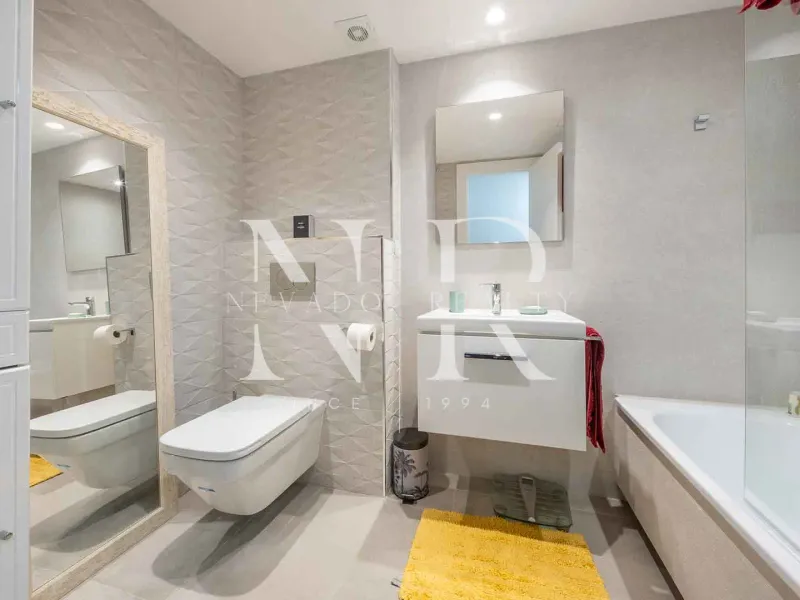 Renovated apartment in the Locrimar residential complex for sale