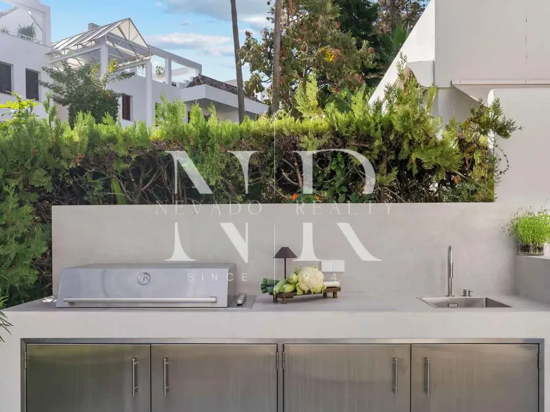 Completely renovated apartment in Alcores del Golf residential complex for sale