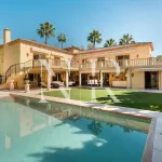 Villa for sale in Nueva Andalucía 1