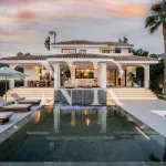 Villa in Nueva Andalucía completely renovated for sale 1