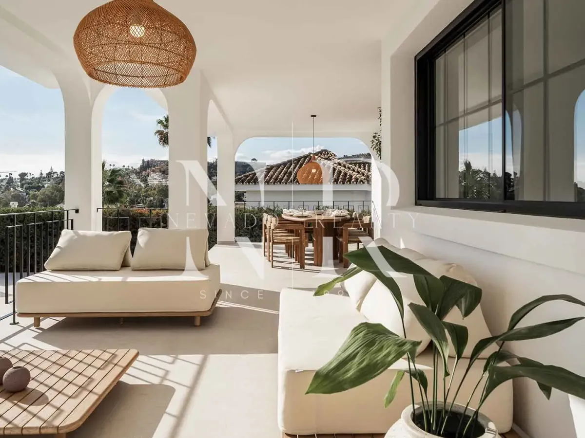 Villa in Nueva Andalucía completely renovated for sale