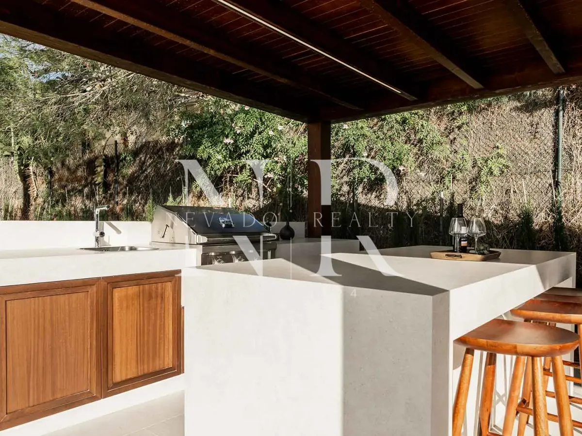 Villa in Nueva Andalucía completely renovated for sale