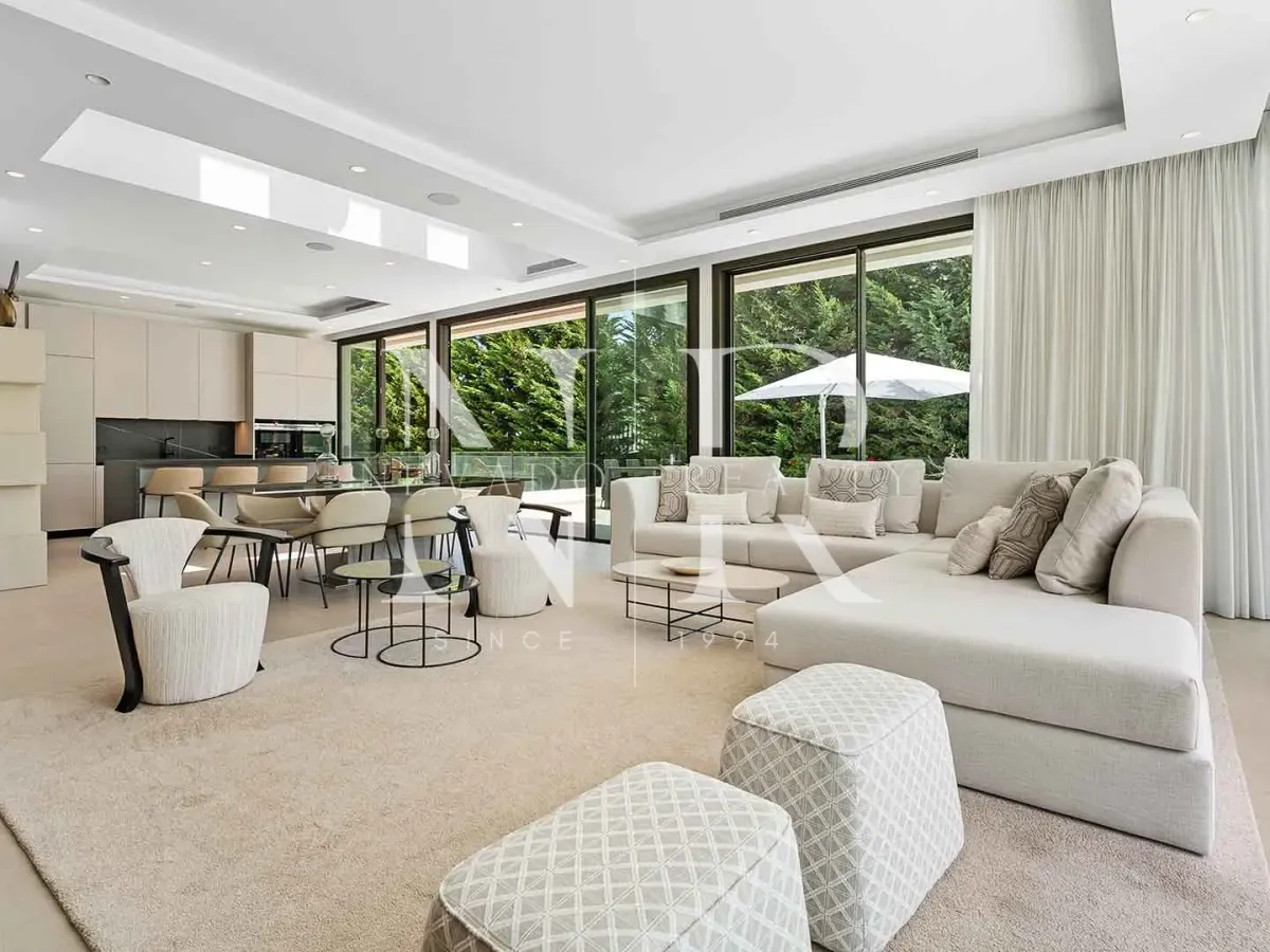 Newly built villa for sale in the La Cerquilla residential area