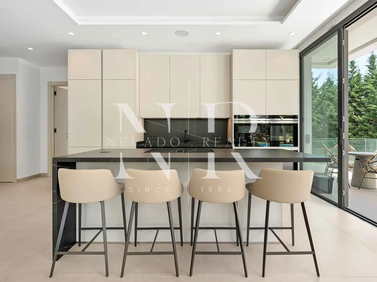 Newly built villa for sale in the La Cerquilla residential area