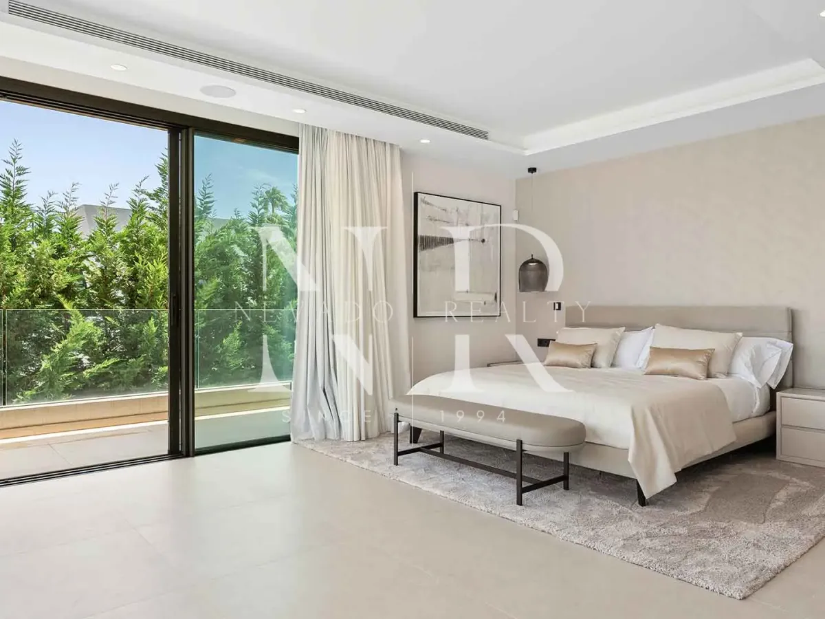 Newly built villa for sale in the La Cerquilla residential area