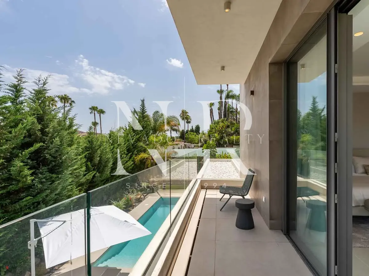 Newly built villa for sale in the La Cerquilla residential area