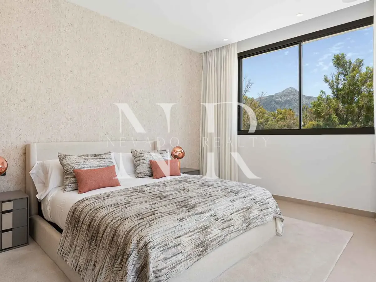 Newly built villa for sale in the La Cerquilla residential area