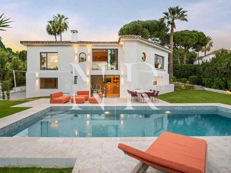 Villa in Las Brisas Golf completely renovated for sale