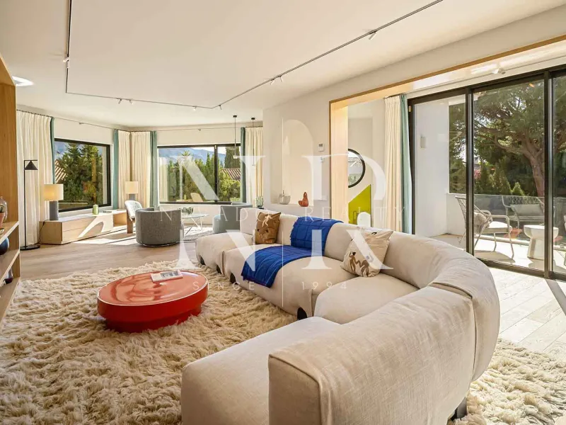 Villa in Las Brisas Golf completely renovated for sale