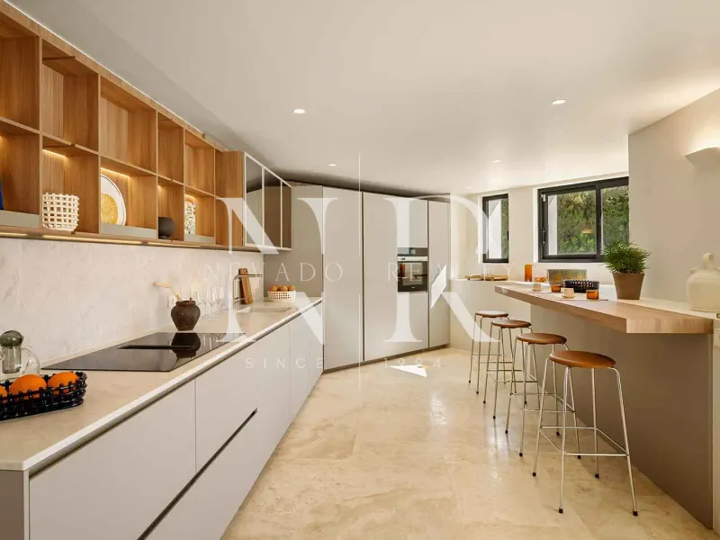 Villa in Las Brisas Golf completely renovated for sale