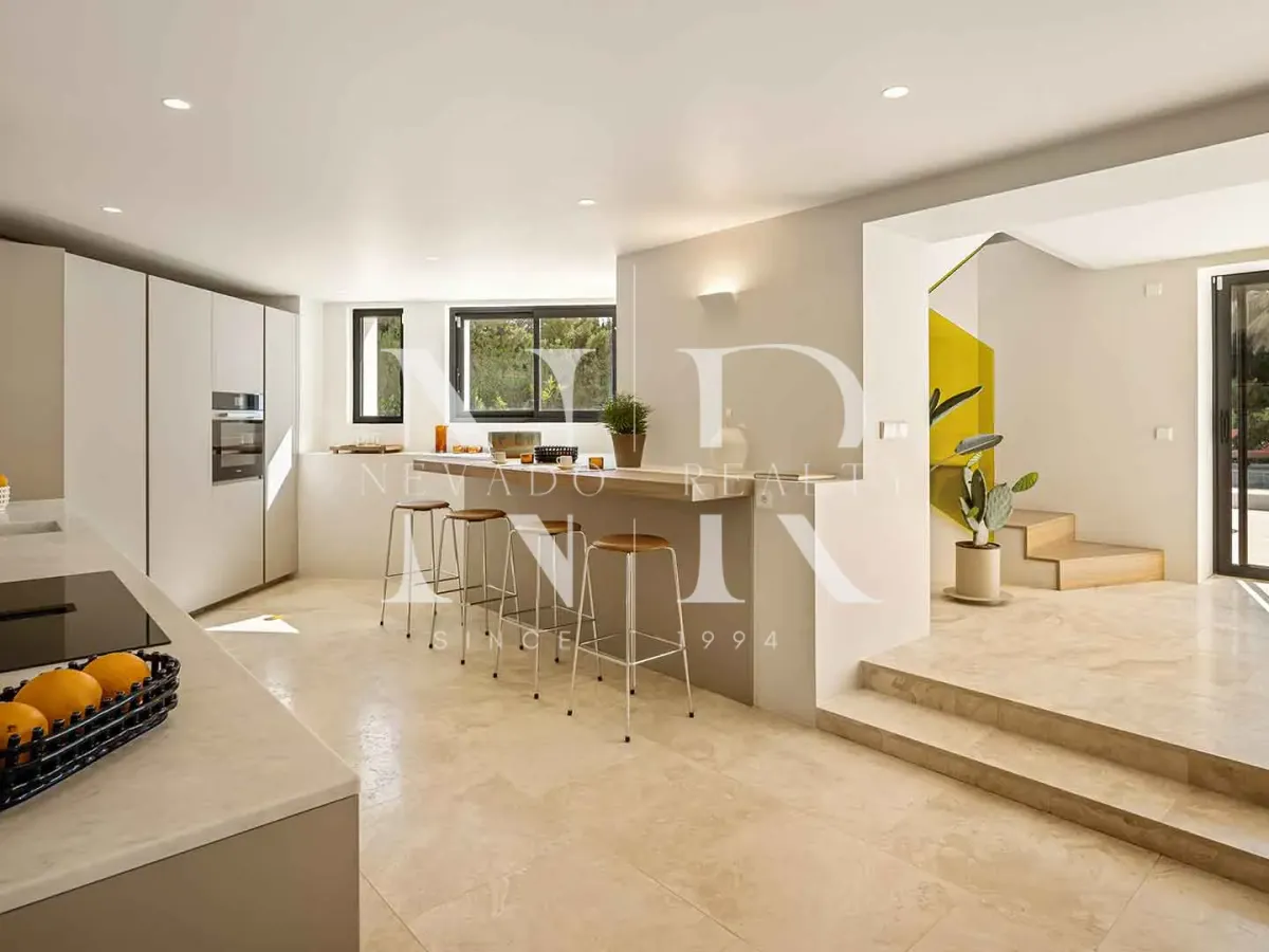 Villa in Las Brisas Golf completely renovated for sale