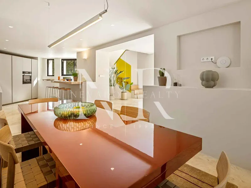 Villa in Las Brisas Golf completely renovated for sale