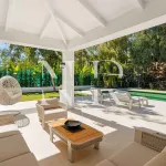 Completely renovated villa for sale in the La Cerquilla residential area 3