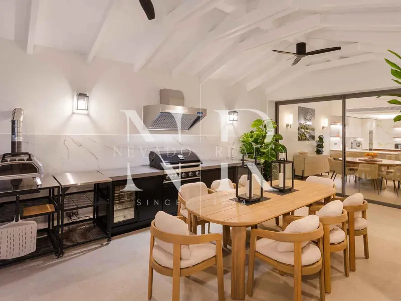 Completely renovated villa for sale in the La Cerquilla residential area