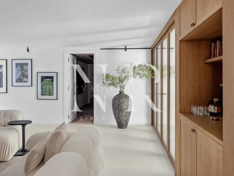 Villa for sale in Las Brisas Golf, on the first line of the golf course