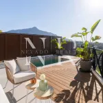 Completely renovated apartment for sale in the Palacetes Les Belvederes development 2