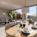 Completely renovated apartment for sale in the Palacetes Les Belvederes development 3