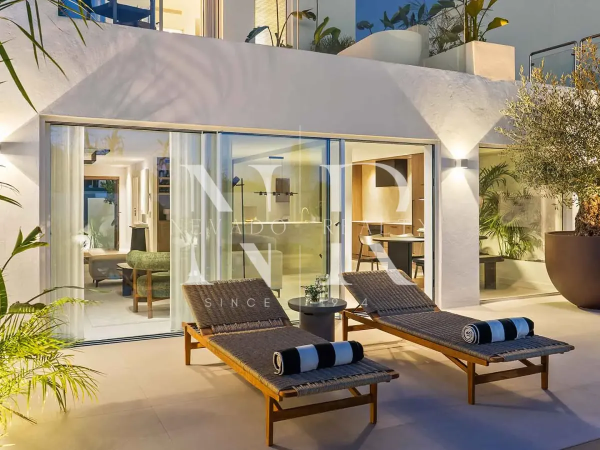 Fully renovated townhouse in Nueva Andalucía for sale