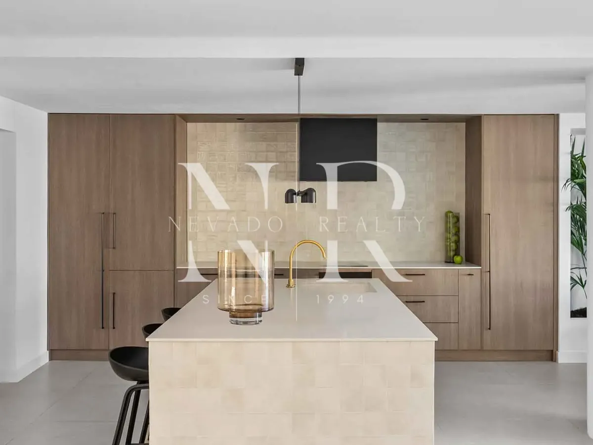 Fully renovated townhouse in Nueva Andalucía for sale