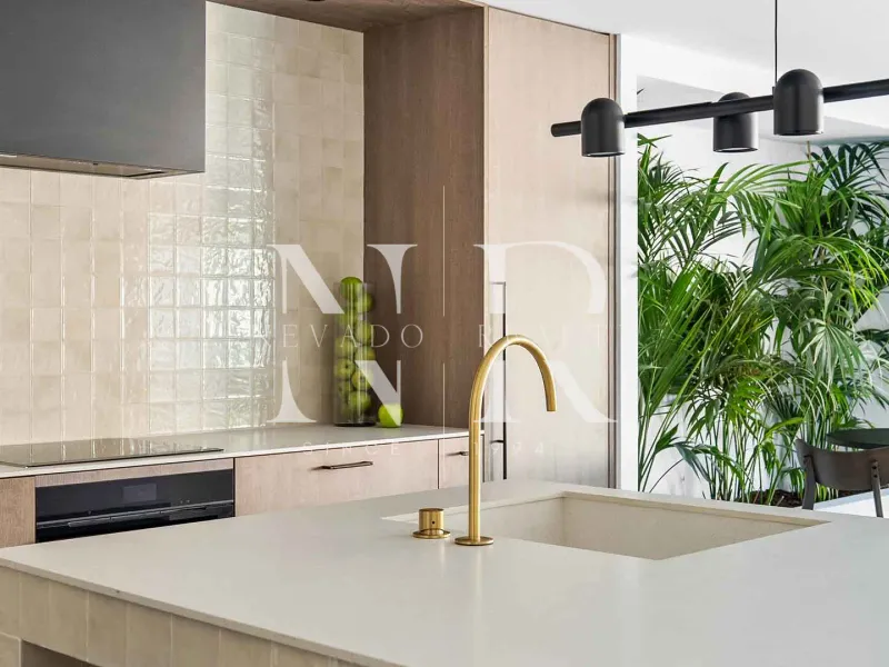 Fully renovated townhouse in Nueva Andalucía for sale