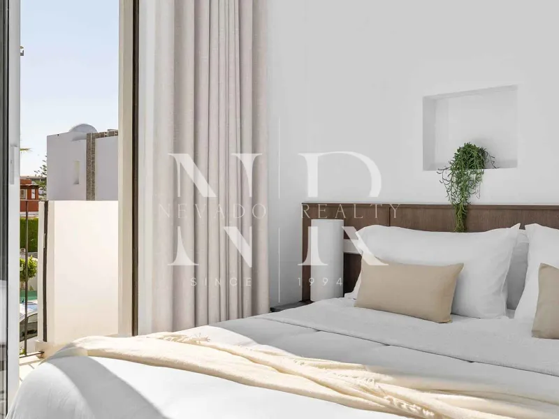 Fully renovated townhouse in Nueva Andalucía for sale