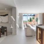 Completely renovated penthouse for sale in the Alminar de Marbella development 11