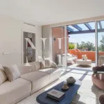 Completely renovated penthouse for sale in the Alminar de Marbella development 12