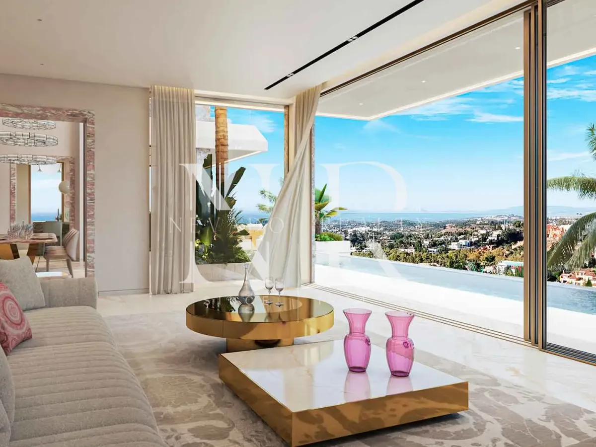 Designer villa for sale in Lomas de Nueva Andalucía