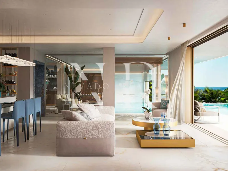 Designer villa for sale in Lomas de Nueva Andalucía