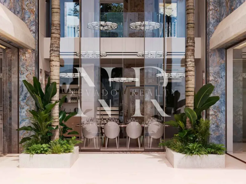 Designer villa for sale in Lomas de Nueva Andalucía