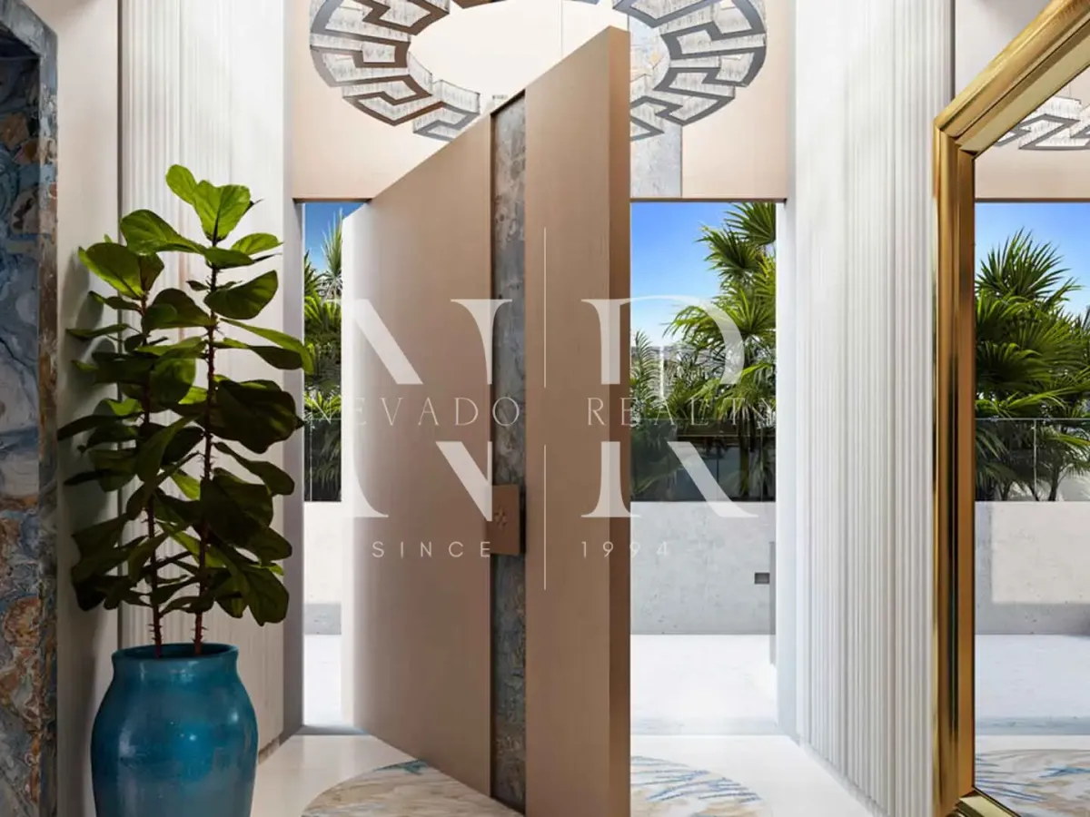 Designer villa for sale in Lomas de Nueva Andalucía