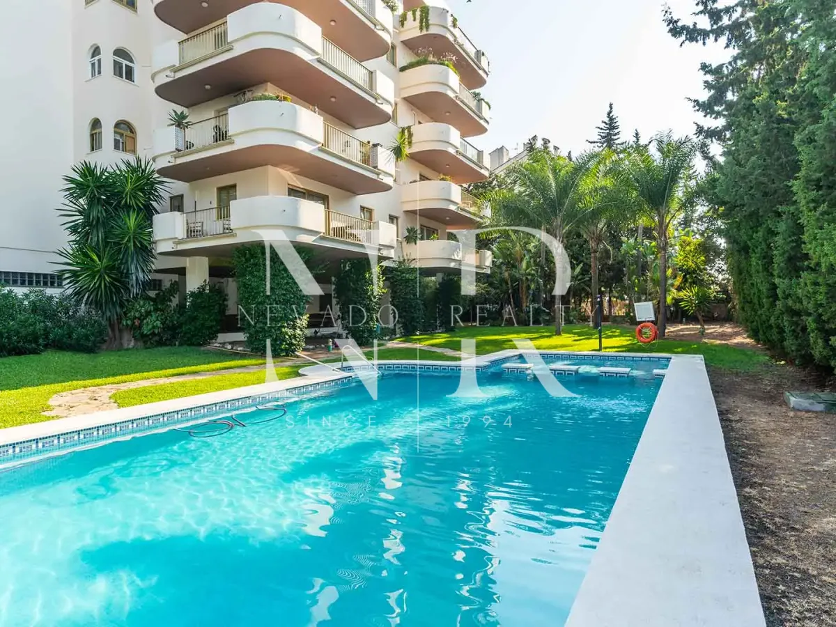 Apartment for sale in Nueva Andalucía just minutes from the beach