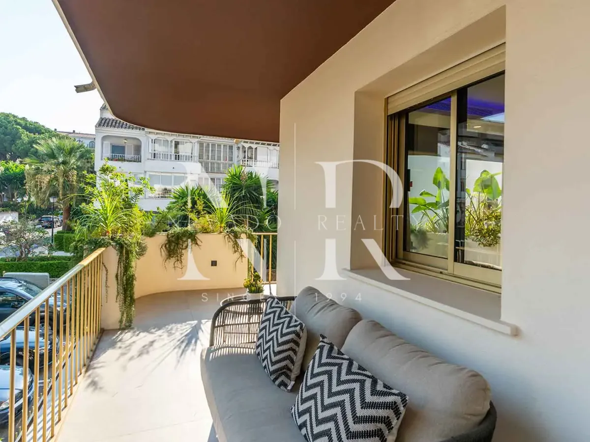 Apartment for sale in Nueva Andalucía just minutes from the beach