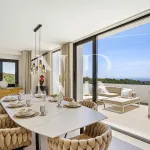 Villa in Las Lomas de Nueva Andalucía with panoramic sea views for sale 14