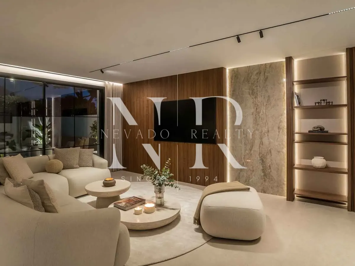 Completely renovated semi-detached house in Urbanización Peñablanca for sale