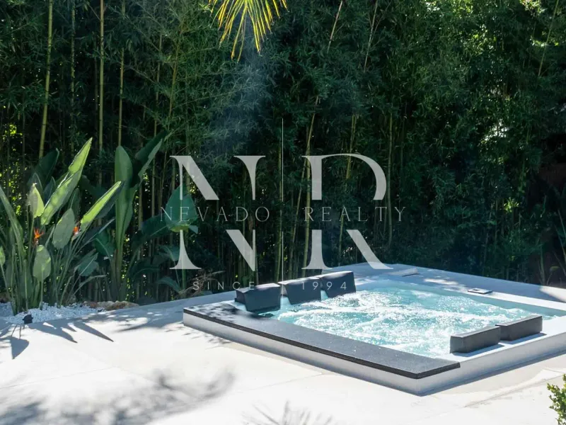 Completely refurbished villa in Nueva Andalucia for sale