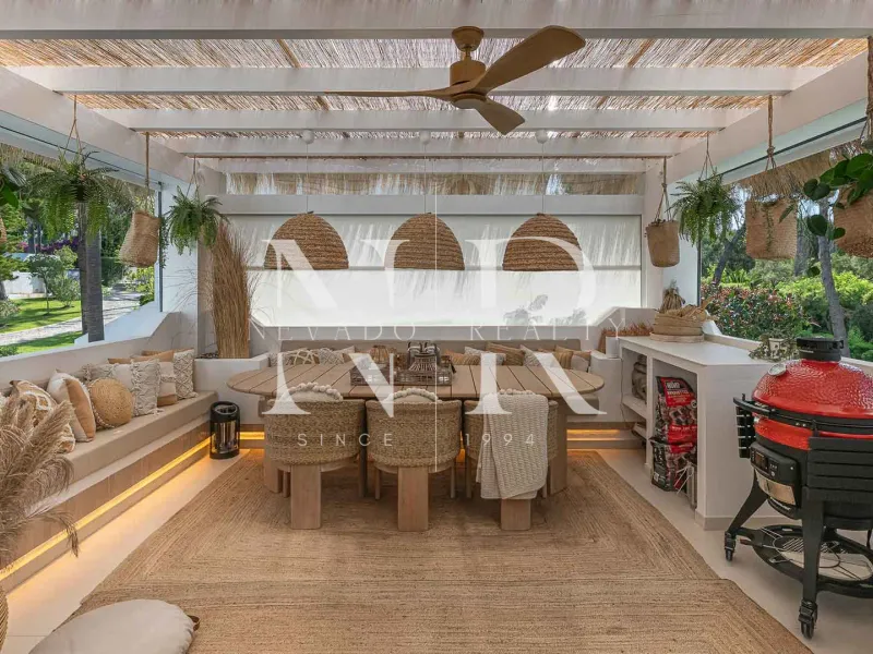 Boho style villa in Atalaya Rio Verde for sale