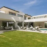 Designer villa for sale in Las Brisas Golf 2