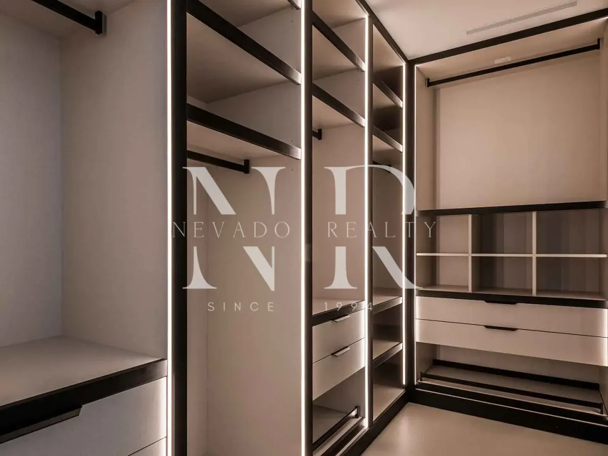 Designer villa for sale in Las Brisas Golf