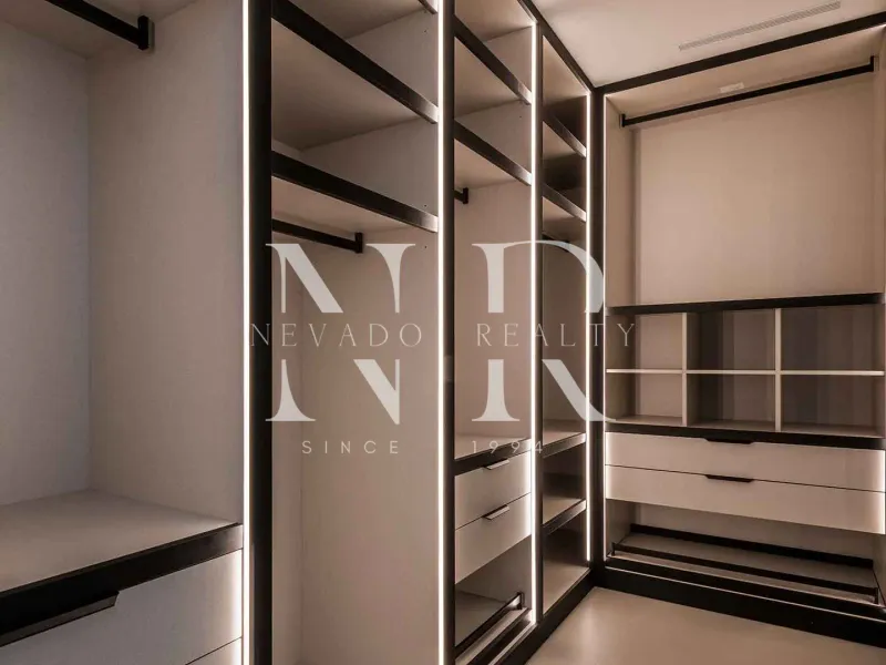 Designer villa for sale in Las Brisas Golf