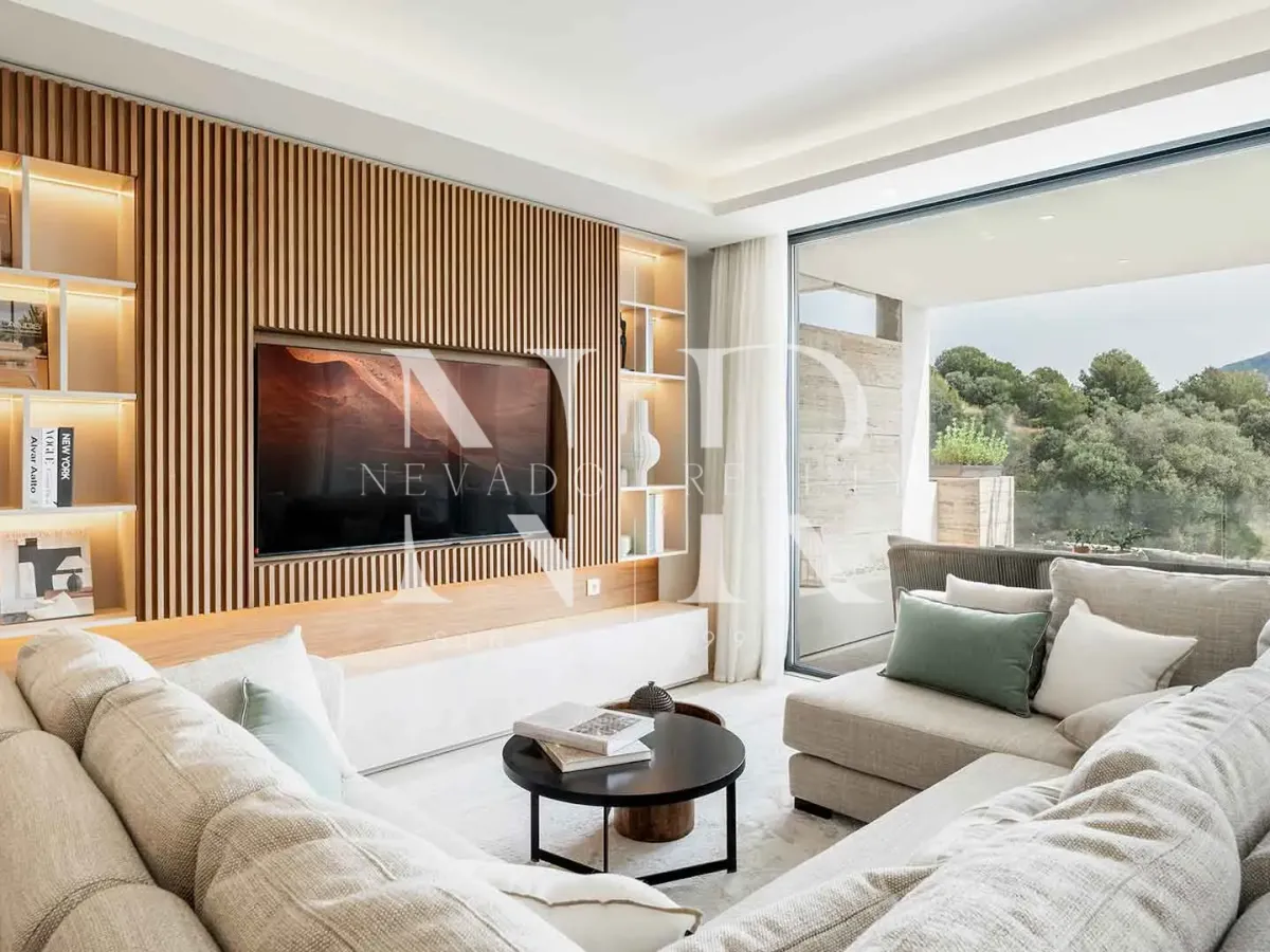 Newly built penthouse in Aloha for sale