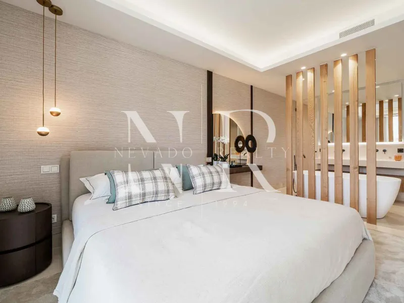 Newly built penthouse in Aloha for sale