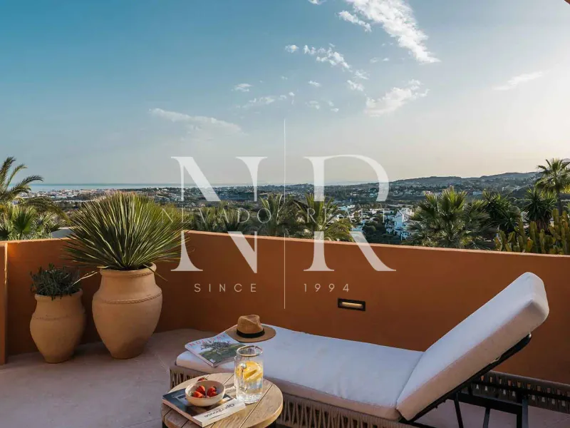 Apartment in Les Belvederes residential complex with panoramic sea views for sale