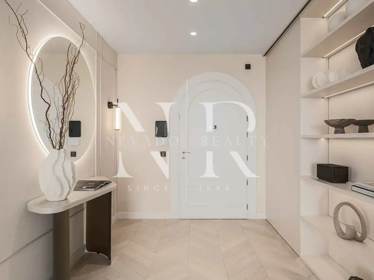 Apartment in Les Belvederes residential complex with panoramic sea views for sale