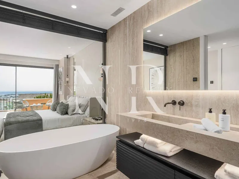 Apartment in Les Belvederes residential complex with panoramic sea views for sale