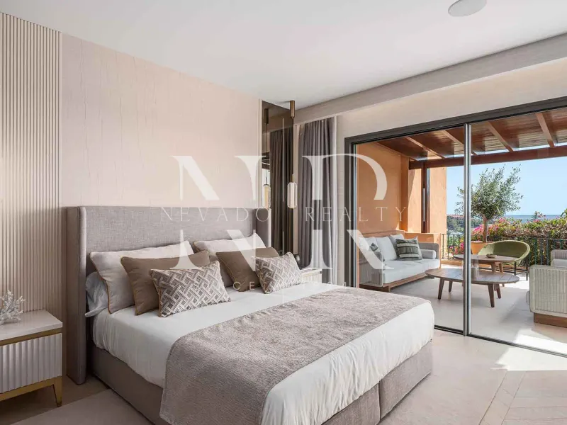 Apartment in Les Belvederes residential complex with panoramic sea views for sale